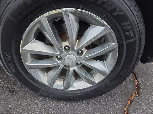 Used 2017 Kia Sorento LX image 39