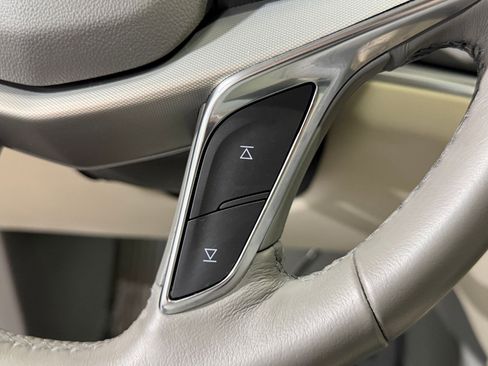 Certified 2022 Cadillac XT5 Premium Luxury image 27