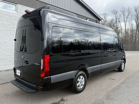 Used 2023 Mercedes-Benz Sprinter 2500 image 9