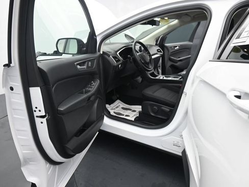 Used 2021 Ford Edge SE AWD/4WD image 13