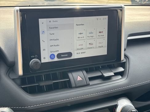 Used 2025 Toyota RAV4 XLE image 23