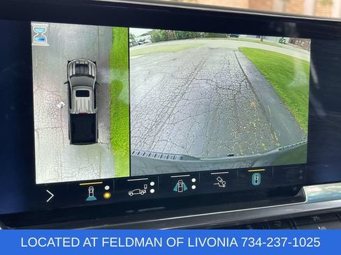 Used 2022 Chevrolet Silverado 1500 LT Trail Boss w/ LT Trail Boss Premium Package AWD/4WD image 15