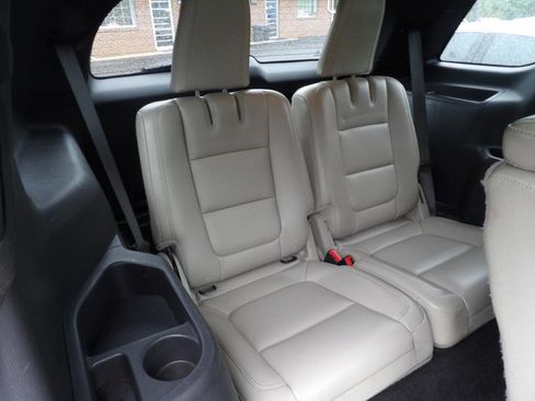 Used 2012 Ford Explorer XLT AWD/4WD image 18