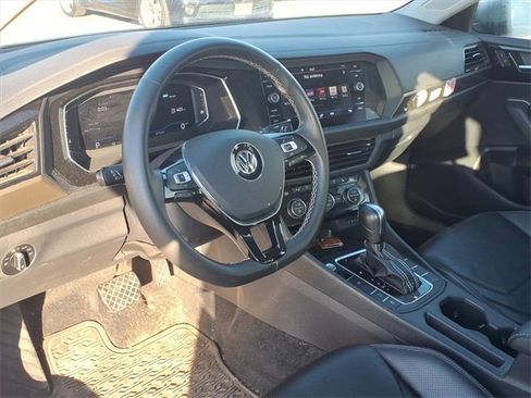 Used 2021 Volkswagen Jetta SEL Premium image 8