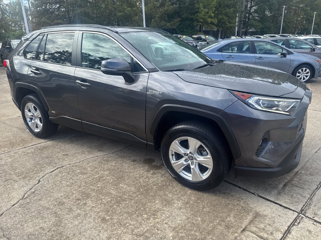 Used 2021 Toyota RAV4 XLE w/ Convenience Package AWD/4WD image 10