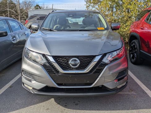 Certified 2020 Nissan Rogue Sport SV w/ Technology Package image 2