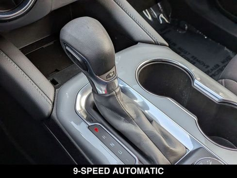 Used 2022 Chevrolet Blazer LT AWD/4WD image 8