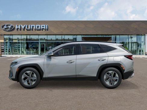 Used 2026 Hyundai Tucson SEL FWD image 3