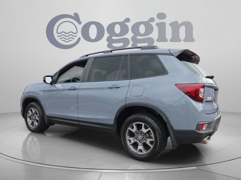 Used 2023 Honda Passport TrailSport image 3