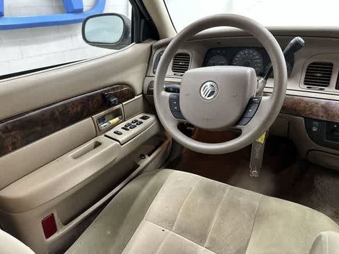 Used 2005 Mercury Grand Marquis GS RWD image 12