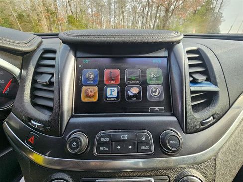 Used 2016 Chevrolet Impala LT image 17