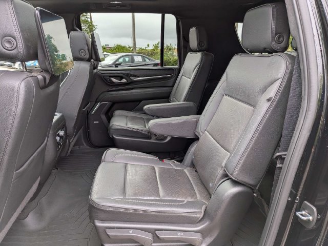 Used 2024 GMC Yukon XL Denali w/ Advanced Technology Package AWD/4WD image 15