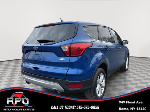 Used 2019 Ford Escape SE image 5