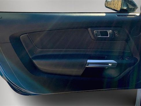 Used 2018 Ford Mustang Coupe w/ Equipment Group 101A image 17