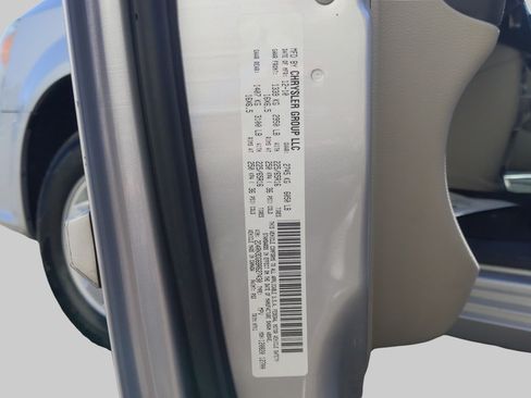 Used 2011 Dodge Grand Caravan Mainstreet w/ PWR Convenience Group FWD image 17