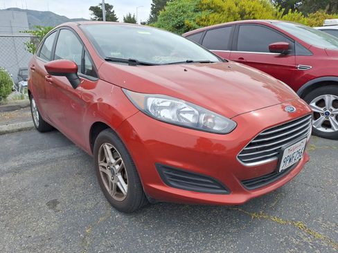 Used 2019 Ford Fiesta SE image 9