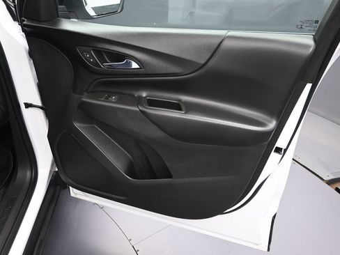 Used 2022 Chevrolet Equinox LT w/ LPO, Blackout Package FWD image 35