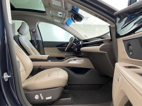 Used 2024 Lincoln Nautilus Reserve w/ Equipment Group 202A image 19