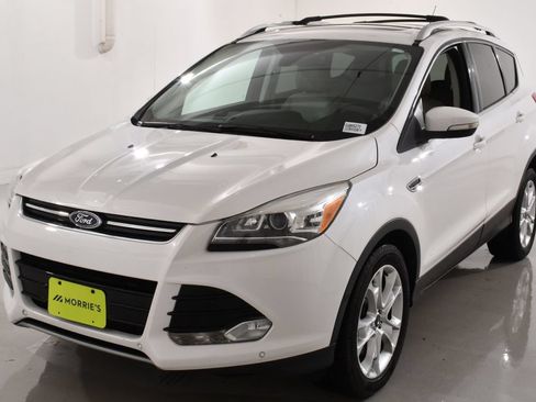 Used 2016 Ford Escape Titanium w/ Equipment Group 301A AWD/4WD image 2