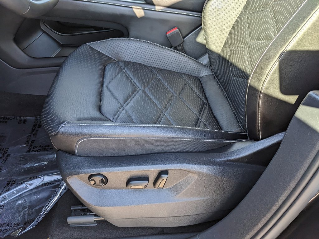 Certified 2024 Volkswagen Atlas SE FWD image 20