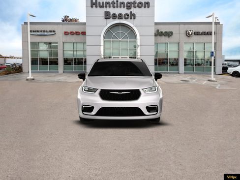 New 2026 Chrysler Pacifica Select FWD image 12