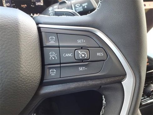 New 2025 Jeep Grand Cherokee L Limited image 27