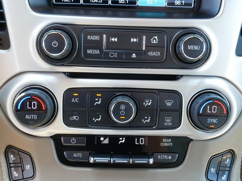 Used 2020 GMC Yukon SLT w/ Open Road Package AWD/4WD image 23