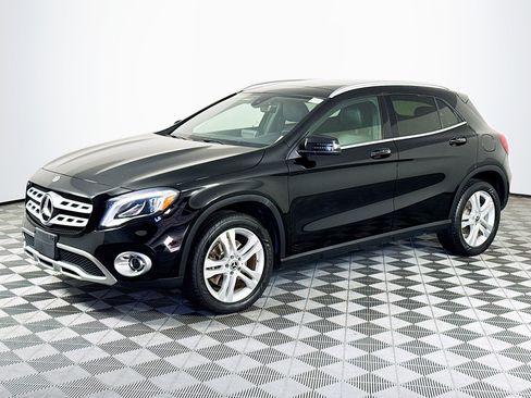 Used 2019 Mercedes-Benz GLA 250 4MATIC image 4