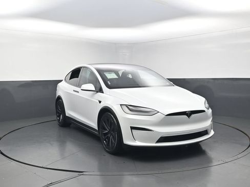 Used 2023 Tesla Model X AWD/4WD image 3