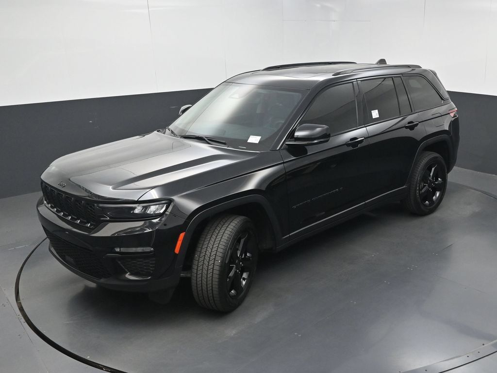 Used 2023 Jeep Grand Cherokee Limited w/ Black Appearance Package RWD image 38