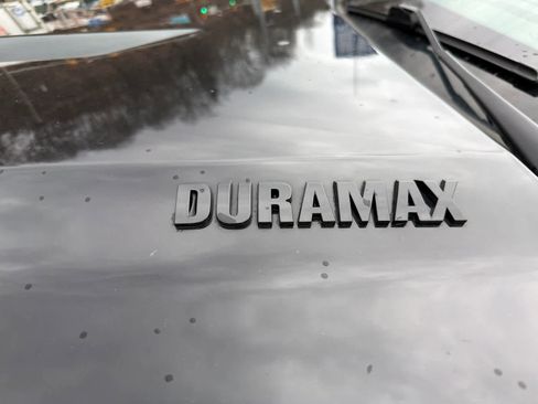 Used 2023 Chevrolet Silverado 1500 RST w/ Redline Edition image 3