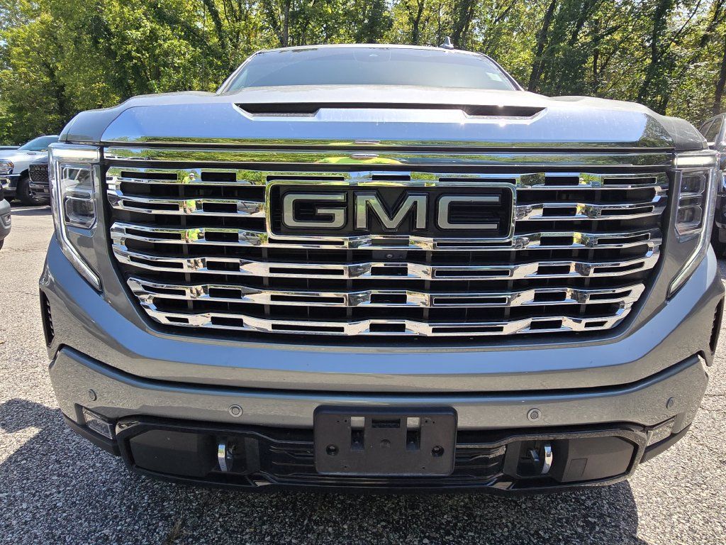 Used 2025 GMC Sierra 1500 Denali AWD/4WD image 13
