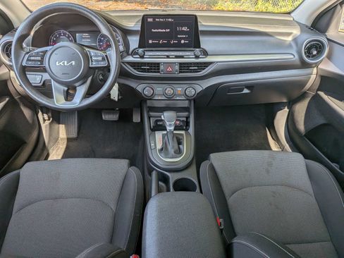Used 2024 Kia Forte LXS FWD image 13