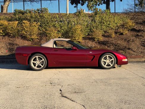 Used 2003 Chevrolet Corvette Convertible w/ Preferred Equipment Group1 image 3