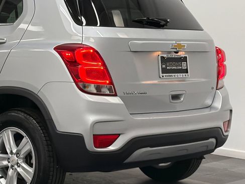 Used 2020 Chevrolet Trax LT w/ LT Convenience Package AWD/4WD image 7