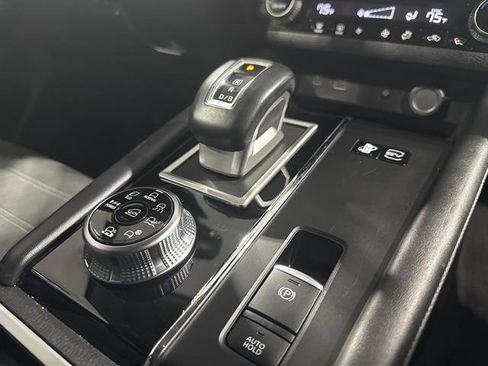 Used 2023 Mitsubishi Outlander SE image 21