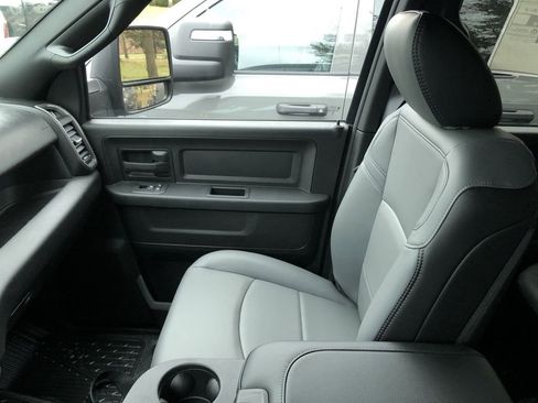 New 2026 RAM 3500 Tradesman w/ Chrome Appearance Group AWD/4WD image 21