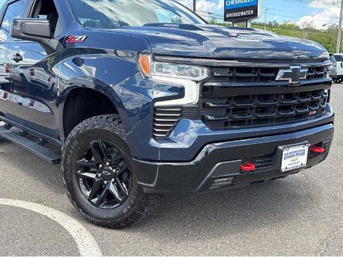 Used 2023 Chevrolet Silverado 1500 LT Trail Boss AWD/4WD image 2