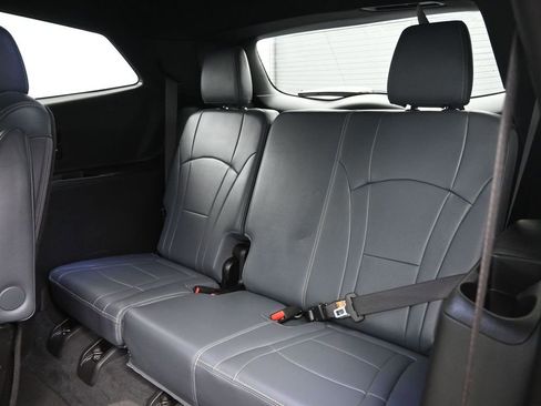 Used 2022 Buick Enclave Essence w/ Experience Buick Package image 31