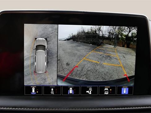 Used 2022 GMC Yukon XL SLT w/ SLT Luxury Package image 23