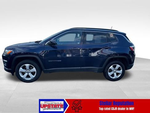 Used 2021 Jeep Compass Latitude w/ Convenience Group AWD/4WD image 3