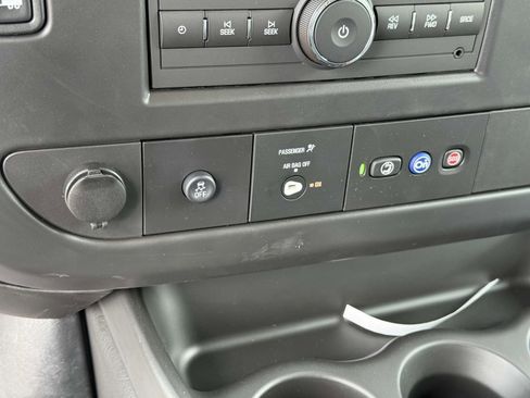 New 2025 Chevrolet Express 3500 Extended image 12