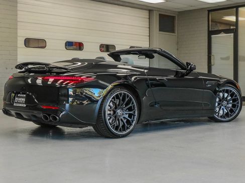 Used 2024 Mercedes-Benz SL 43 AMG image 34