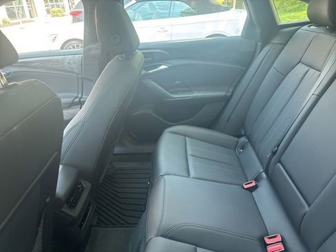 Used 2025 Audi A6 e-tron Premium Plus w/ Premium Plus RWD image 5