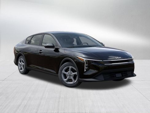 New 2025 Kia K4 LXS image 7