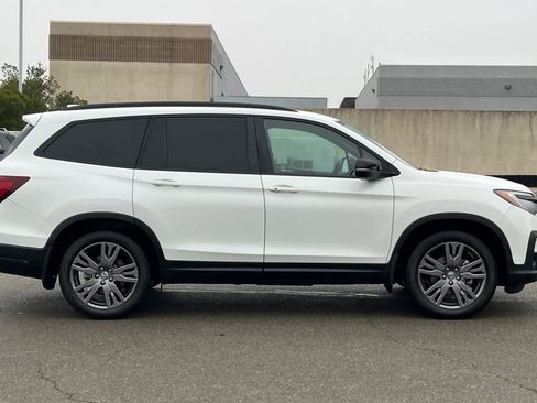 Used 2022 Honda Pilot Sport image 6