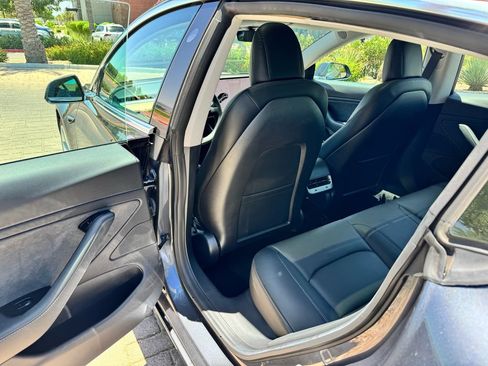Used 2019 Tesla Model 3 Long Range AWD/4WD image 9