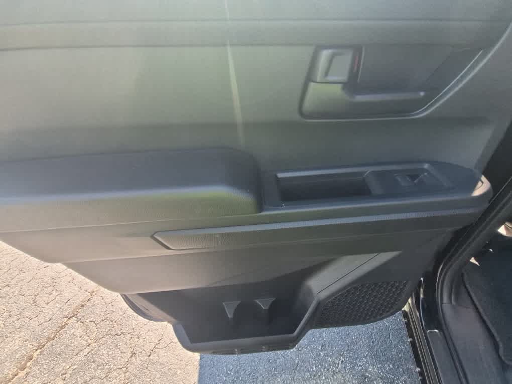 Used 2025 Toyota Tacoma SR5 AWD/4WD image 24