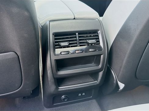 Used 2024 BMW X5 sDrive40i w/ M Sport Package image 22