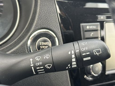 Used 2020 Nissan Rogue SV image 19